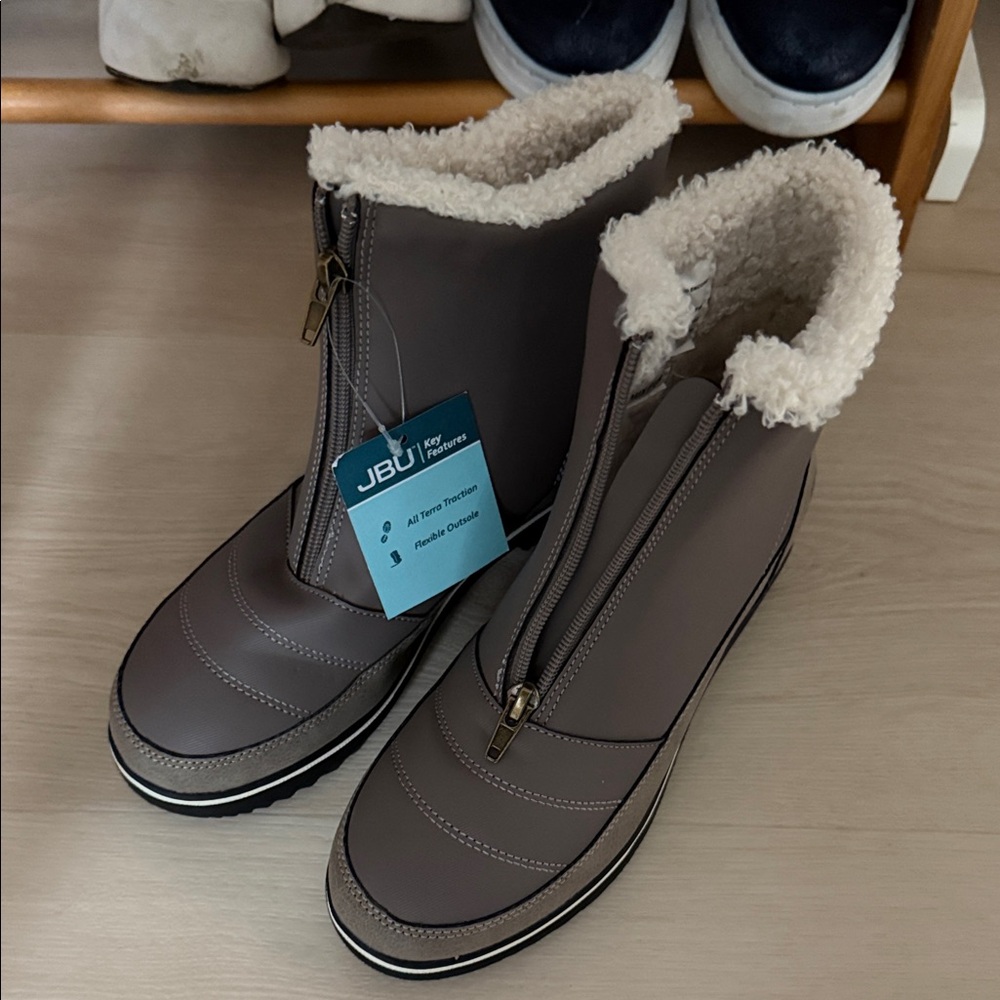 JBU Women's Taupe Winter Boots